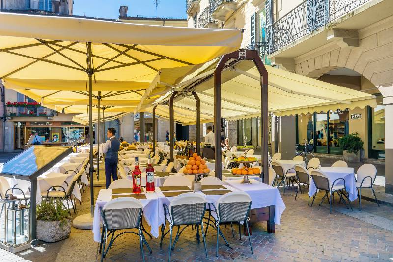 retractable patio awnings