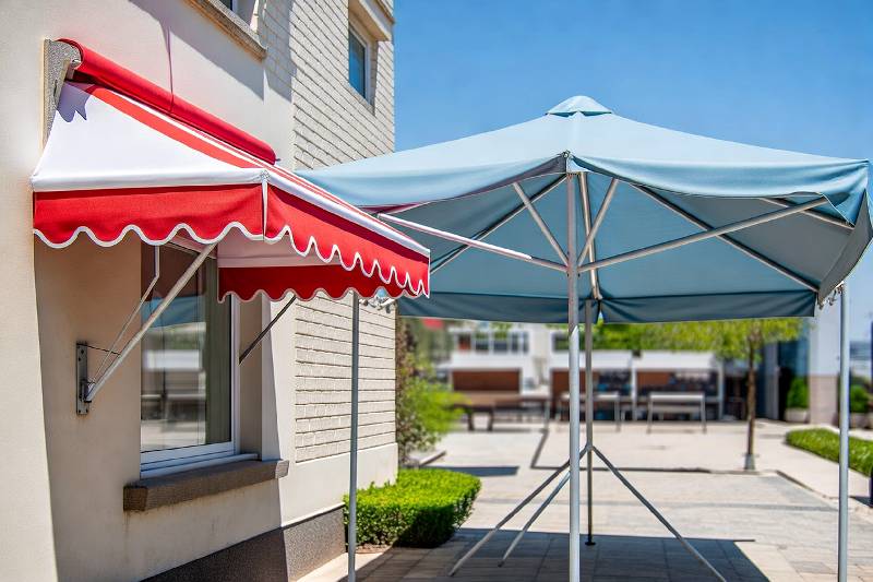 awning vs canopy