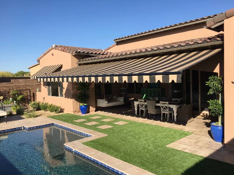 retractable awnings
